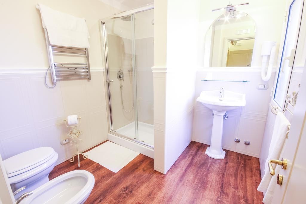ريجّو دي كالابريا 96 Guest House الغرفة الصورة