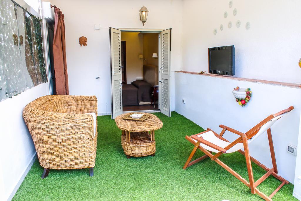 ريجّو دي كالابريا 96 Guest House الغرفة الصورة